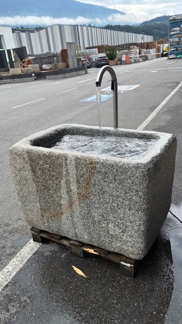 Granit EU-Brunnen rechteckig MG1028
