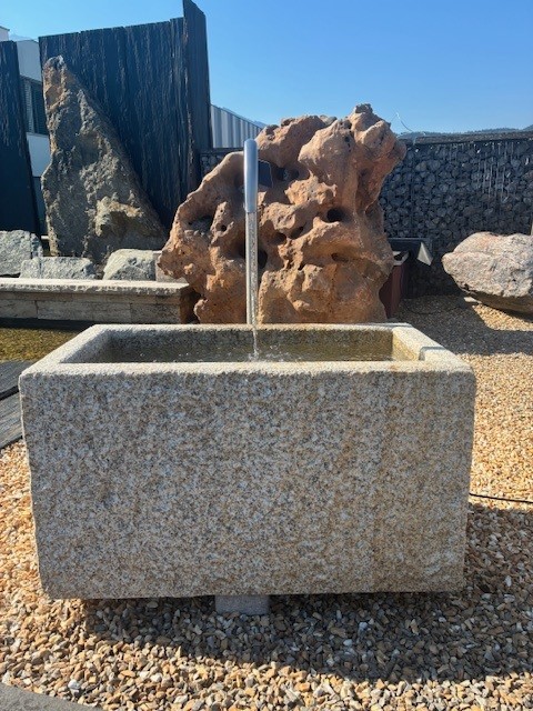 Granitbrunnen rechteckig MG1033