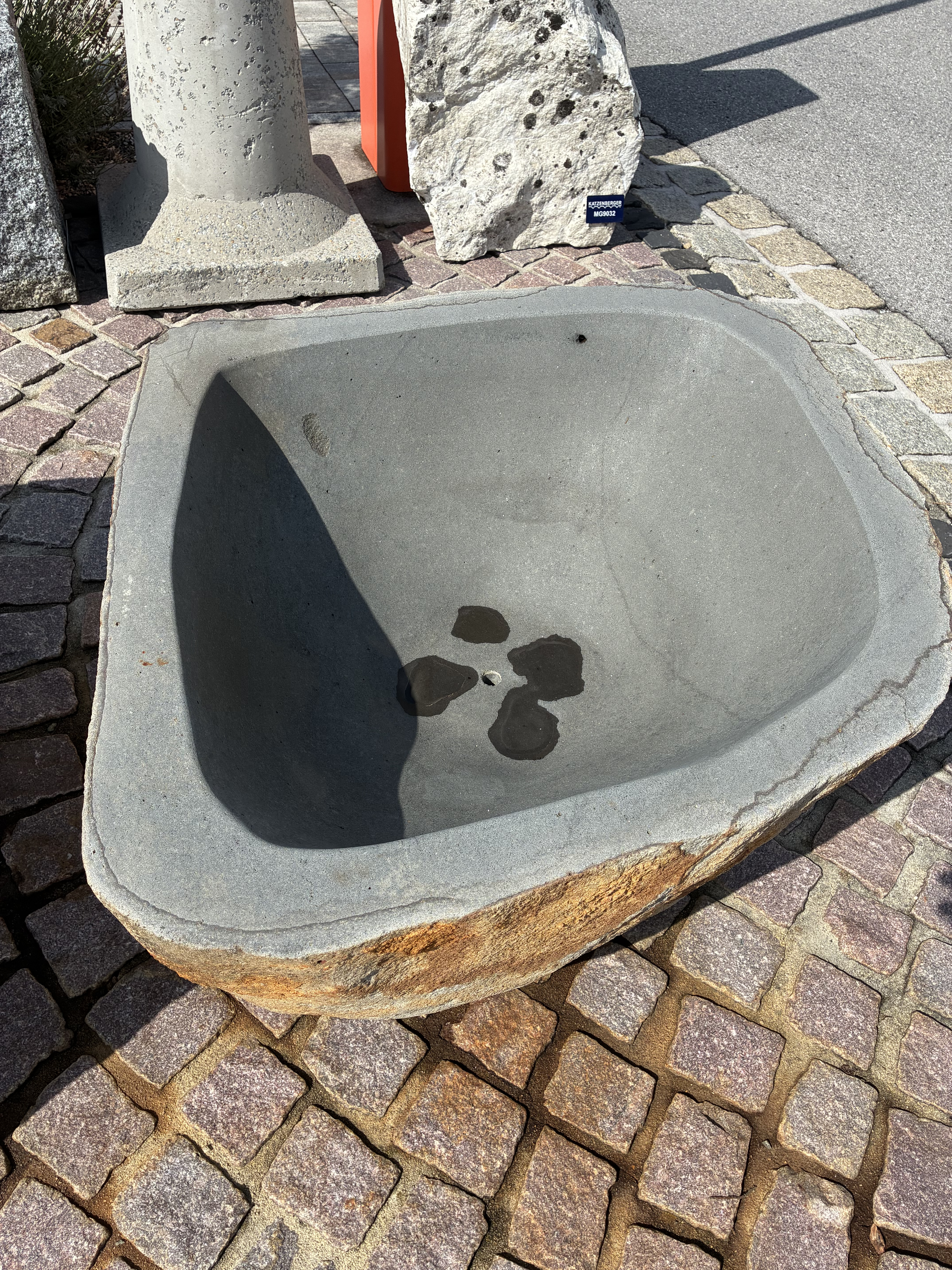 Basalt Waschbecken MG1045