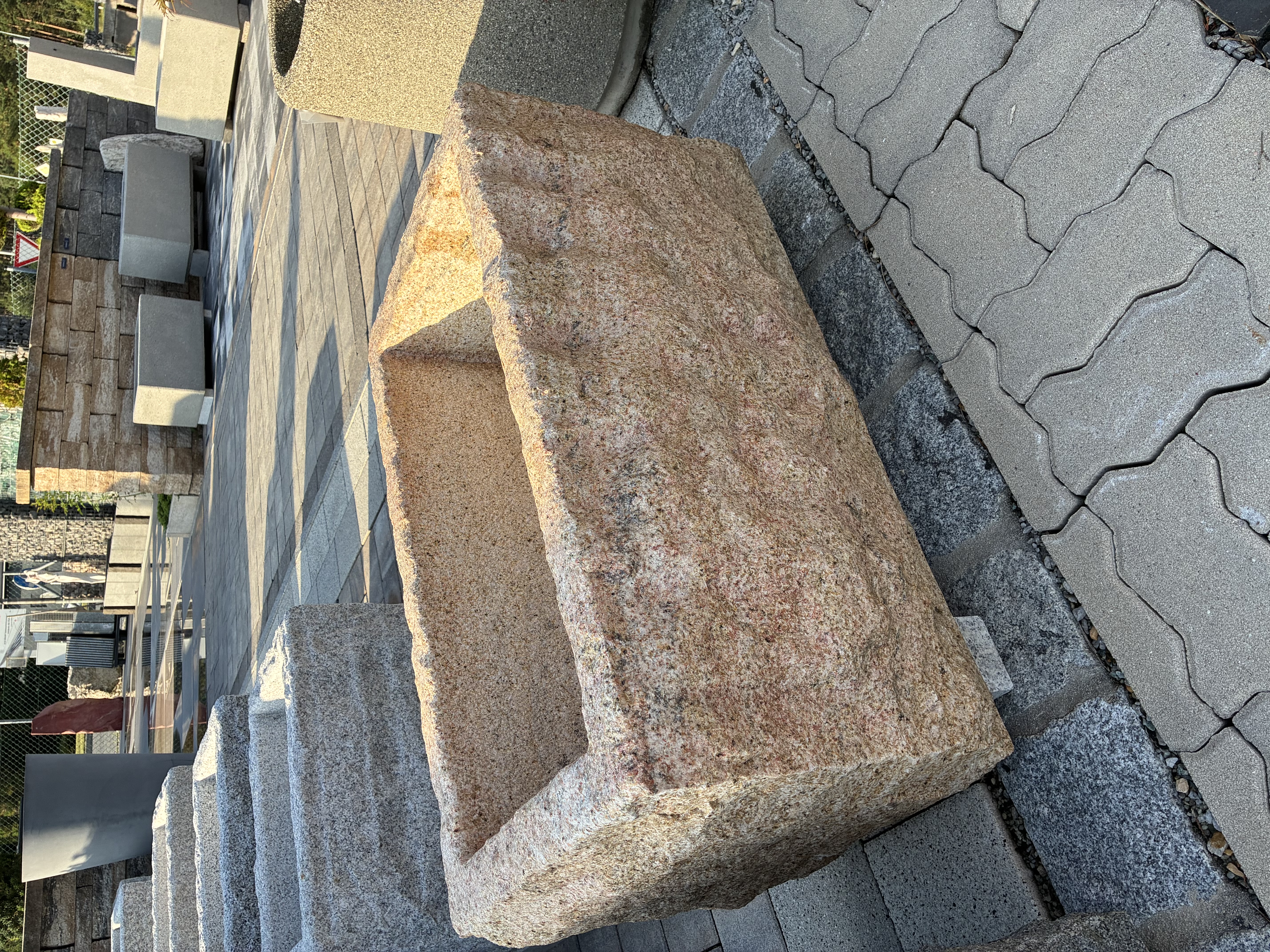 Granitbrunnen rechteckig MG1052