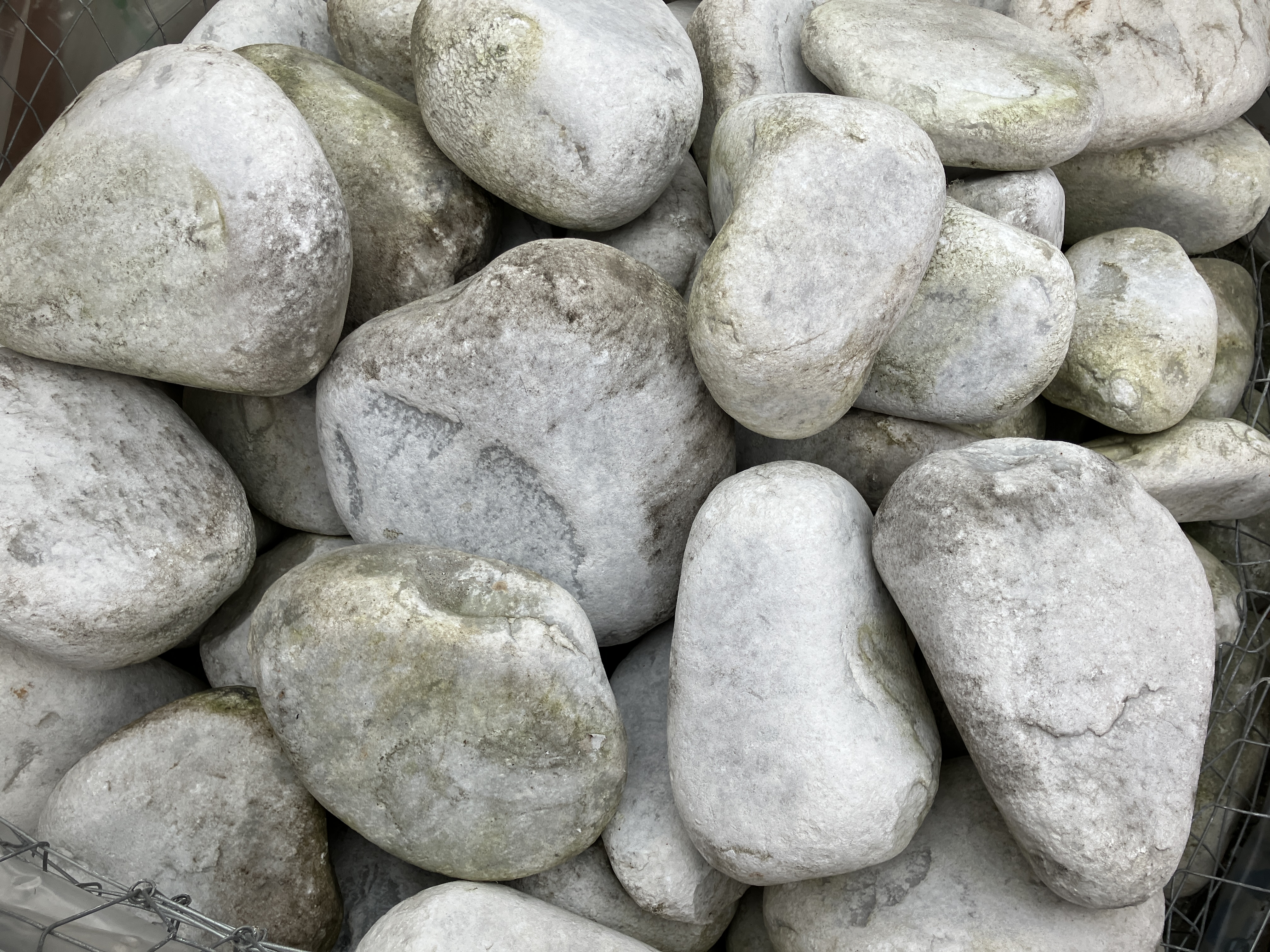 Marmorzierkiesel 100/300 mm Carrara weiß