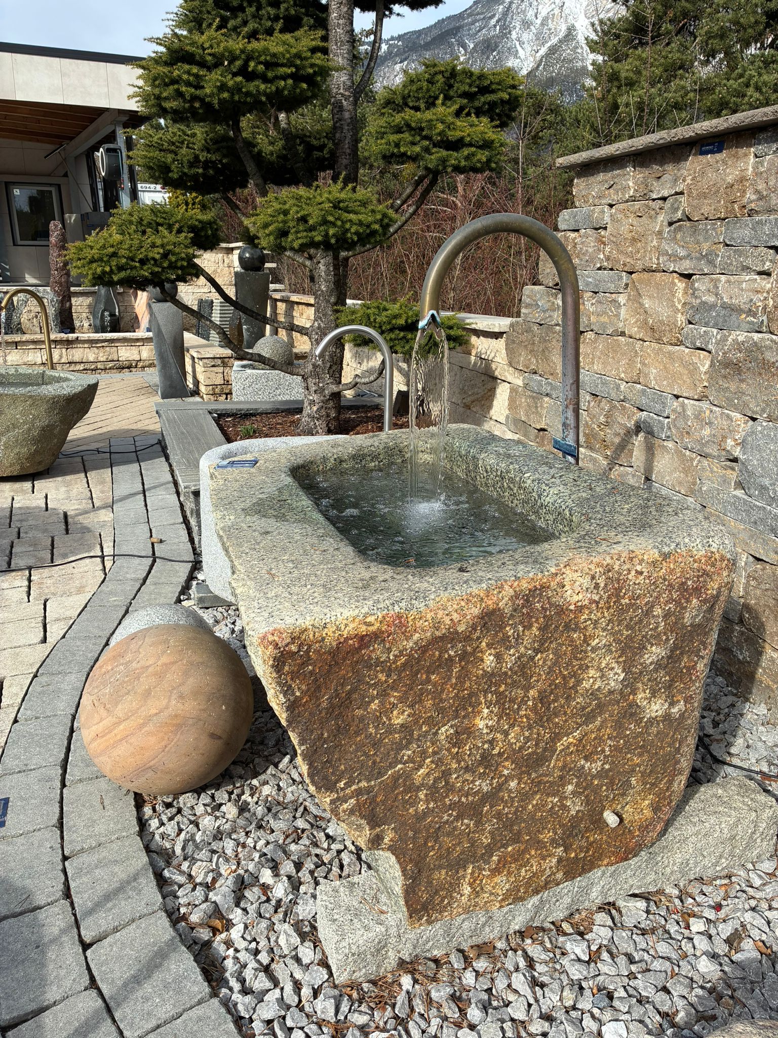 Granit Brunnentrog  MG1153