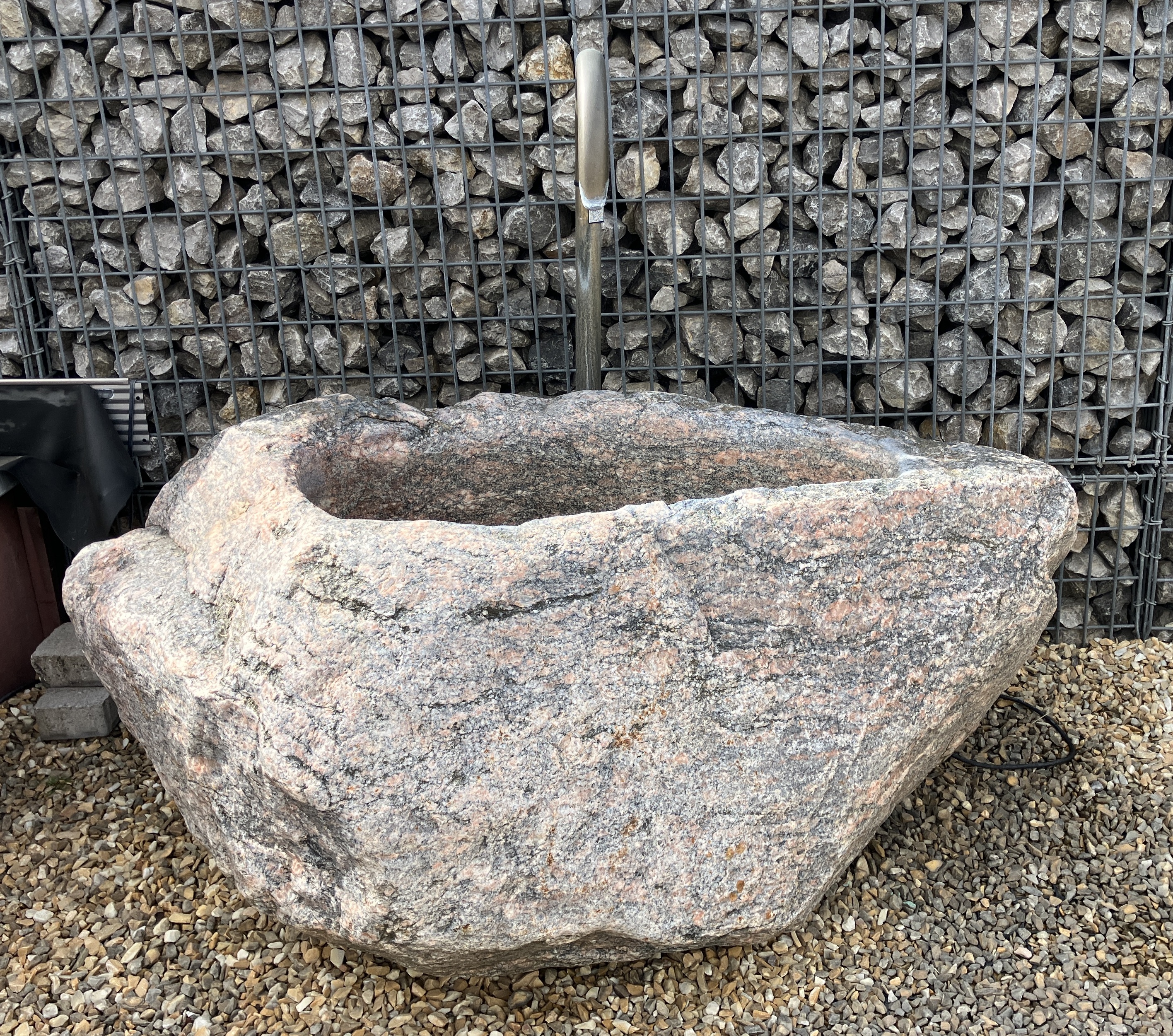 Granit  Findlingsbrunnen MG1166