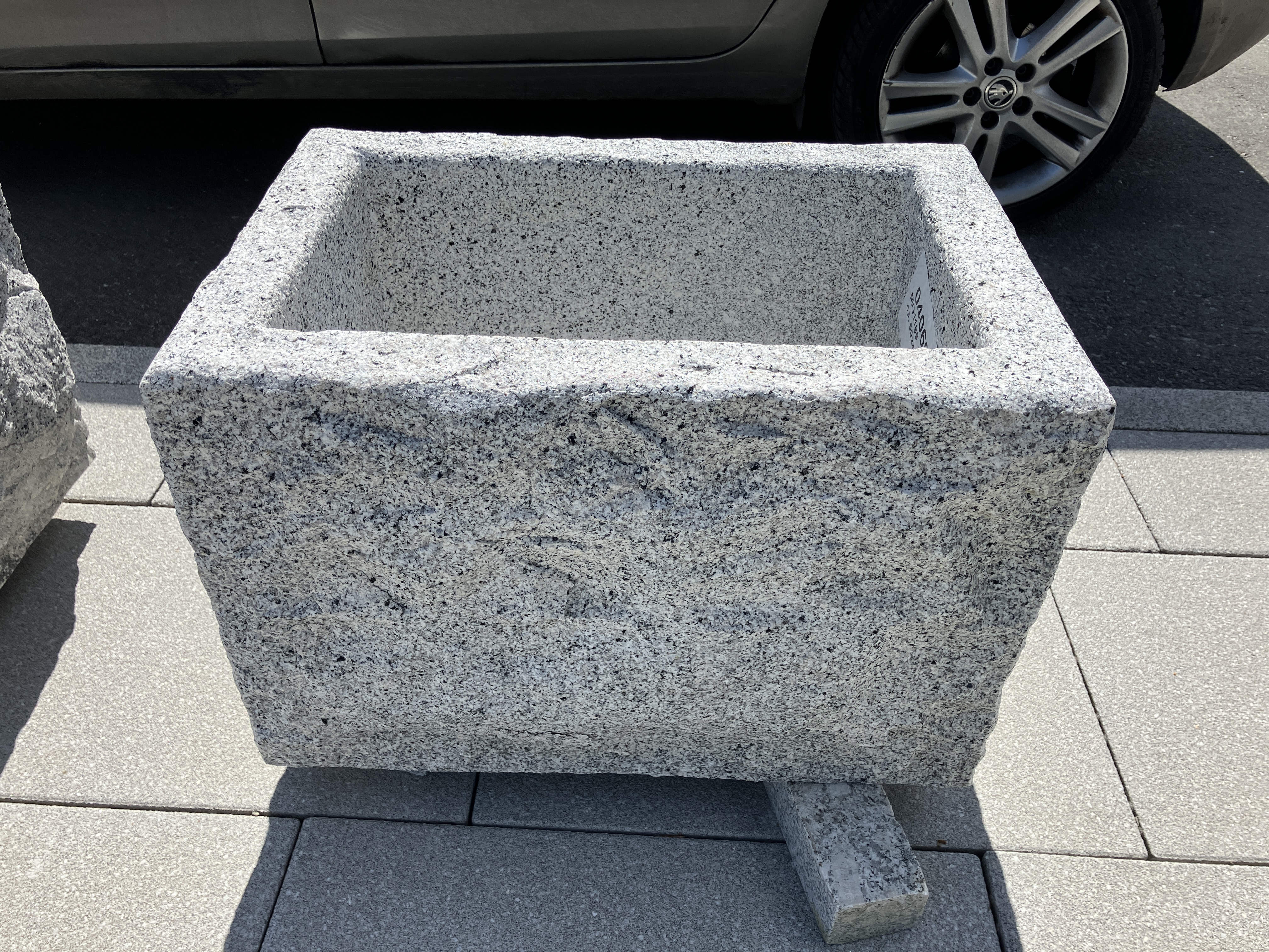 Granit Brunnen-/Pflanztrog MG1199