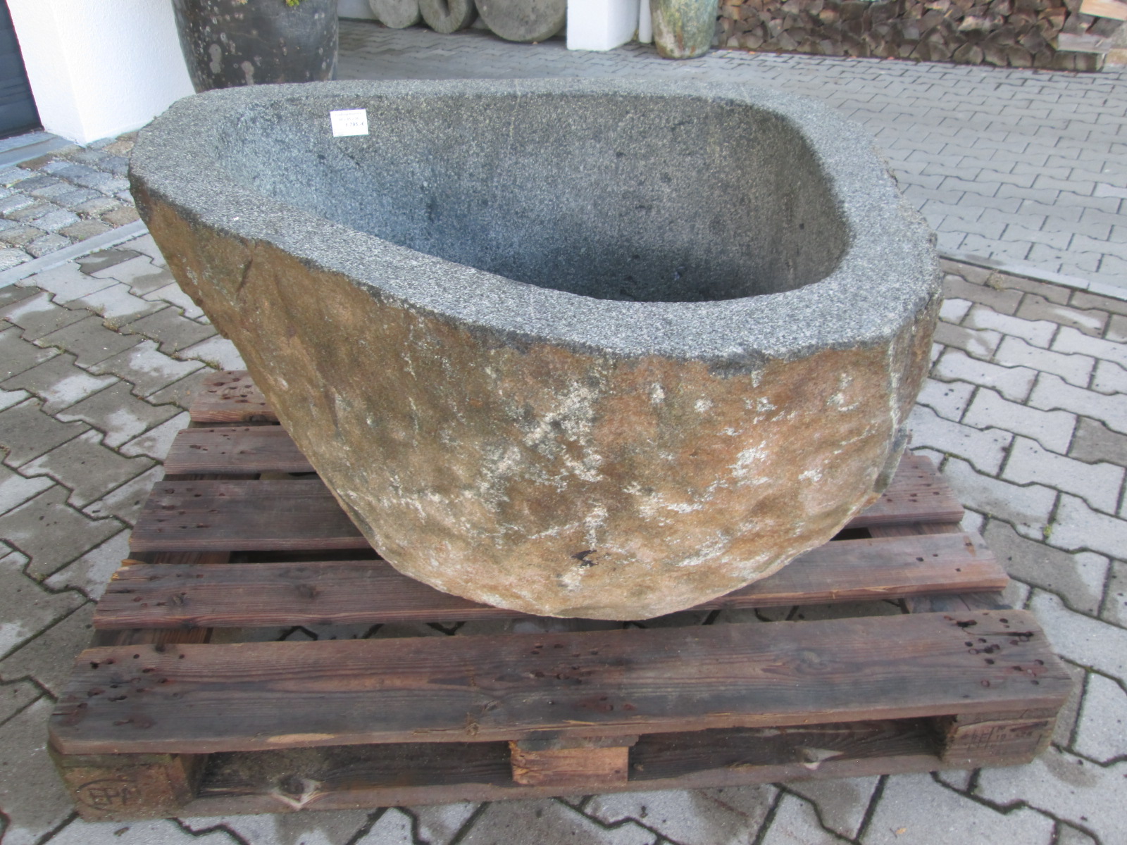 Granit Findlingsbrunnen MG1043