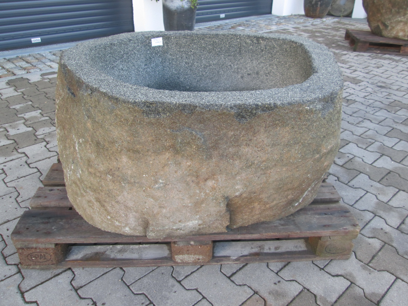 Granit Findlingsbrunnen MG1056