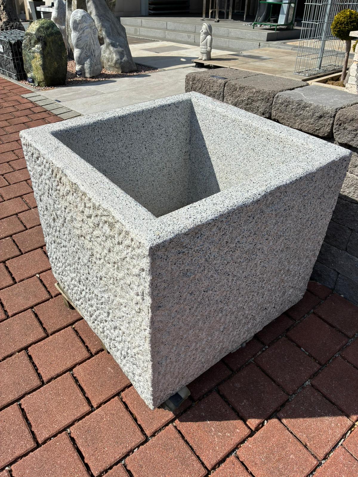 Granitbrunnentrog Würfel MG1014